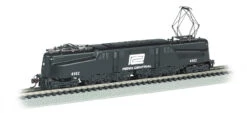 Bachmann 65255 - GE GG-1 PENN CENTRAL BLACK W/ WHITE LETTERING Pennsylvania (PRR) 4882 - N Scale