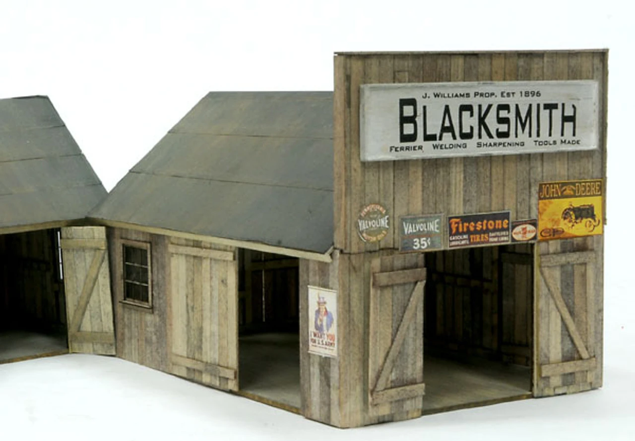 Banta Modelworks 2125 - Black Smith/ Carpentry Shop - HO Scale Kit 1 Banta Modelworks 2125 - Black Smith/ Carpentry Shop - HO Scale Kit