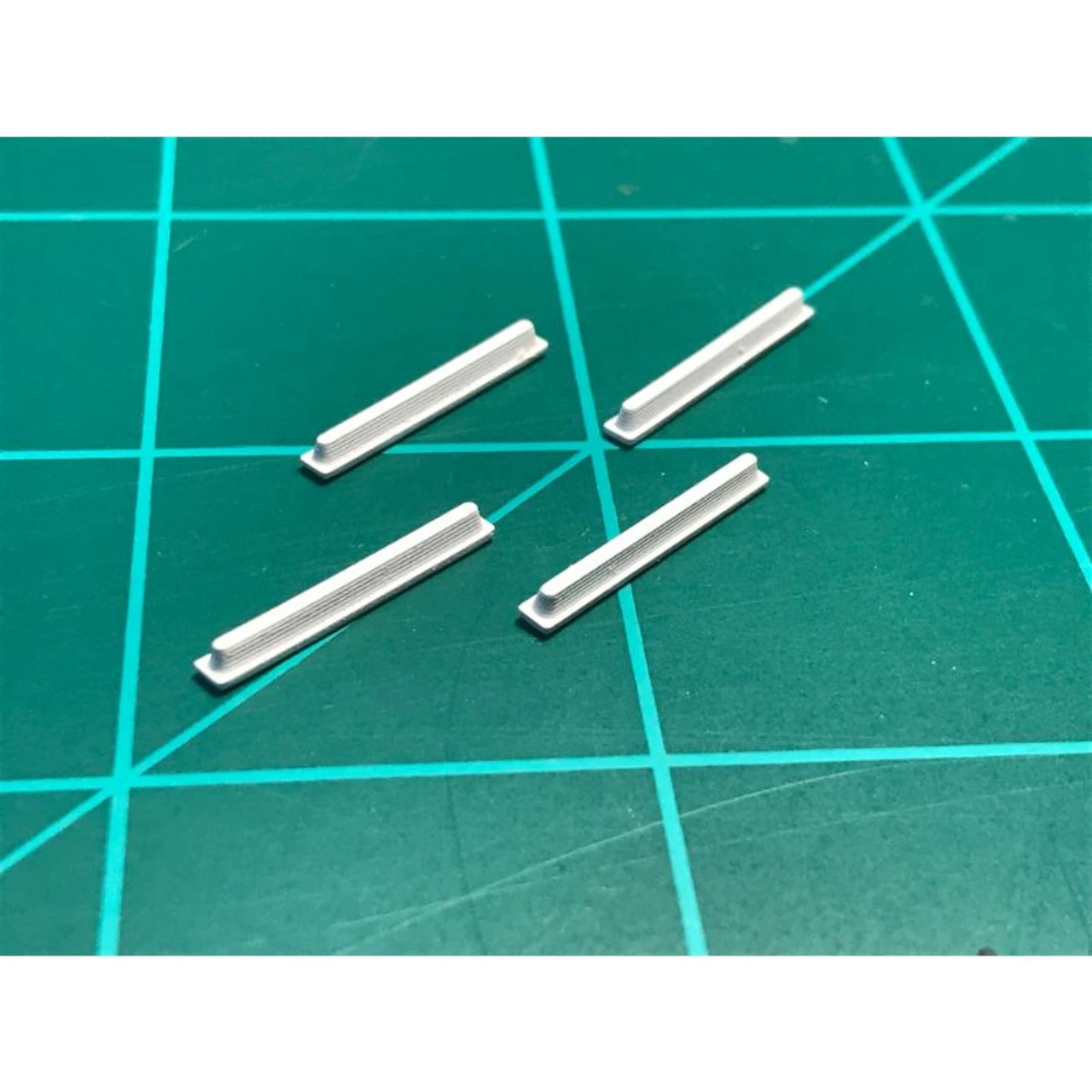 MACRail 831 - PTC Antennae - 4 Pack (Track Type Long) - HO Scale 1 MACRail 831 - PTC Antennae - 4 Pack (Track Type Long) - HO Scale