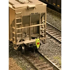 MACRail 907RT - End Of Train Device Regular Coupler 3 Pack - Light Green - HO Scale