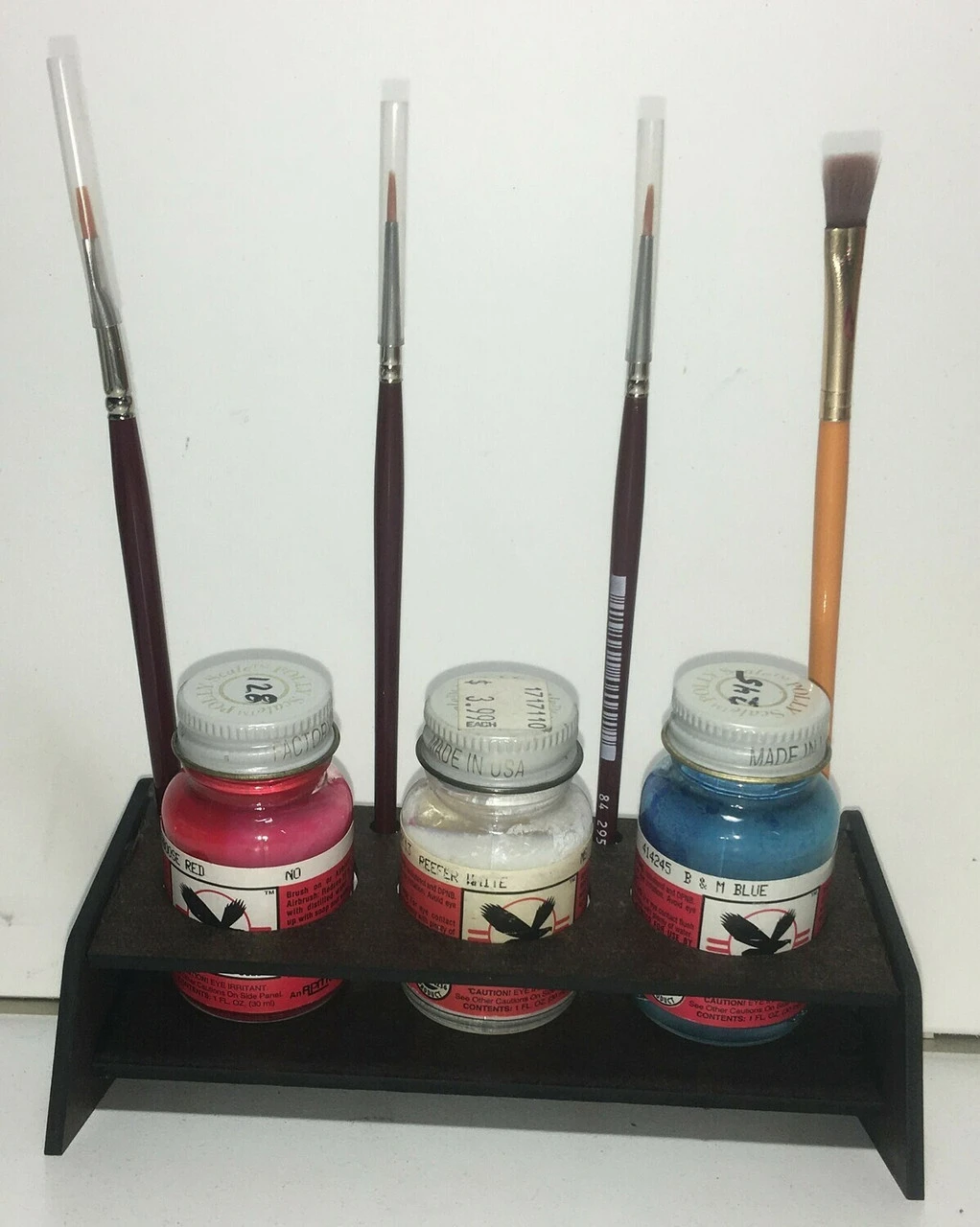 Motrak Models 52008 - Medium 3 Paint Bottle Holder - 1.45 Inch Diameter Or Less - Multi Scale Kit 1 Motrak Models 52008 - Medium 3 Paint Bottle Holder - 1.45 Inch Diameter Or Less - Multi Scale Kit