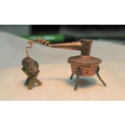 Showcase Miniatures 2180 - Moonshine Still Kit - HO Scale Kit