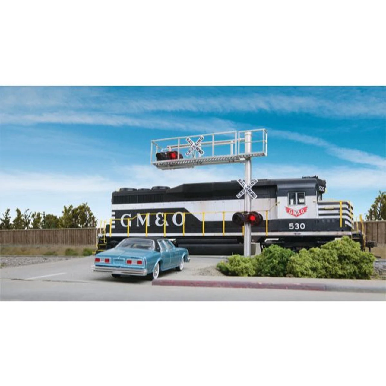 Walthers SceneMaster 949-4331 - Modern Cantilever Grade Crossing Signal - HO Scale 1 Walthers SceneMaster 949-4331 - Modern Cantilever Grade Crossing Signal - HO Scale